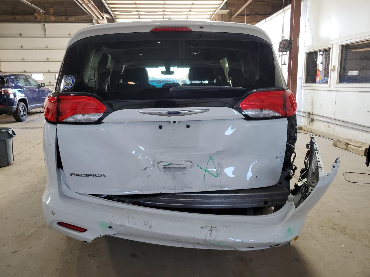 CHRYSLER PACIFICA TOURING