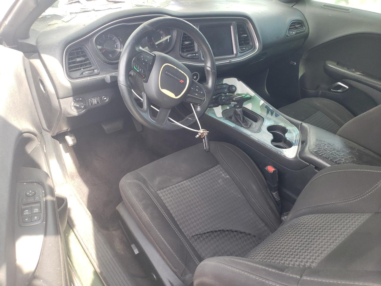 DODGE CHALLENGER SXT