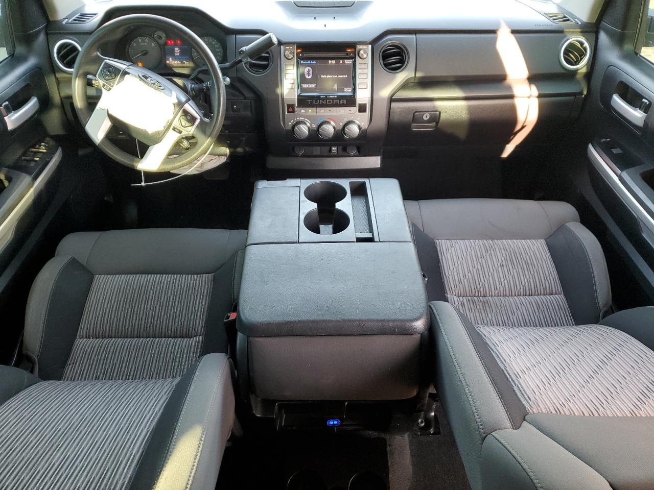 TOYOTA TUNDRA DOUBLE CAB SR