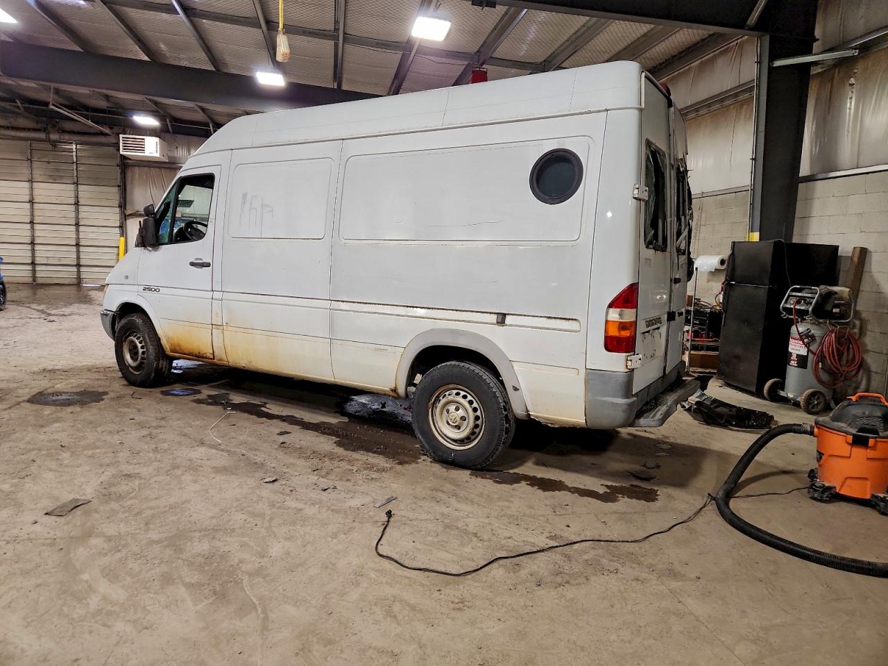 Lot #3302886937 2005 DODGE SPRINTER