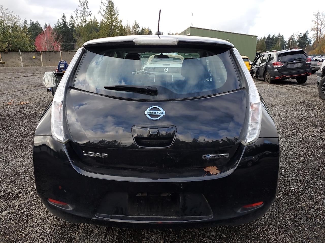 NISSAN LEAF S