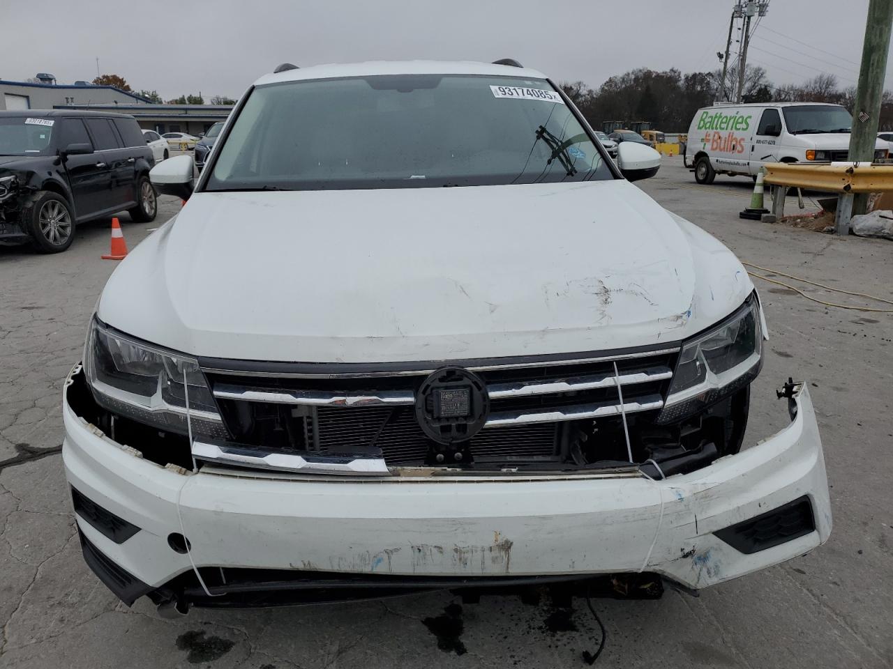 VOLKSWAGEN TIGUAN SE