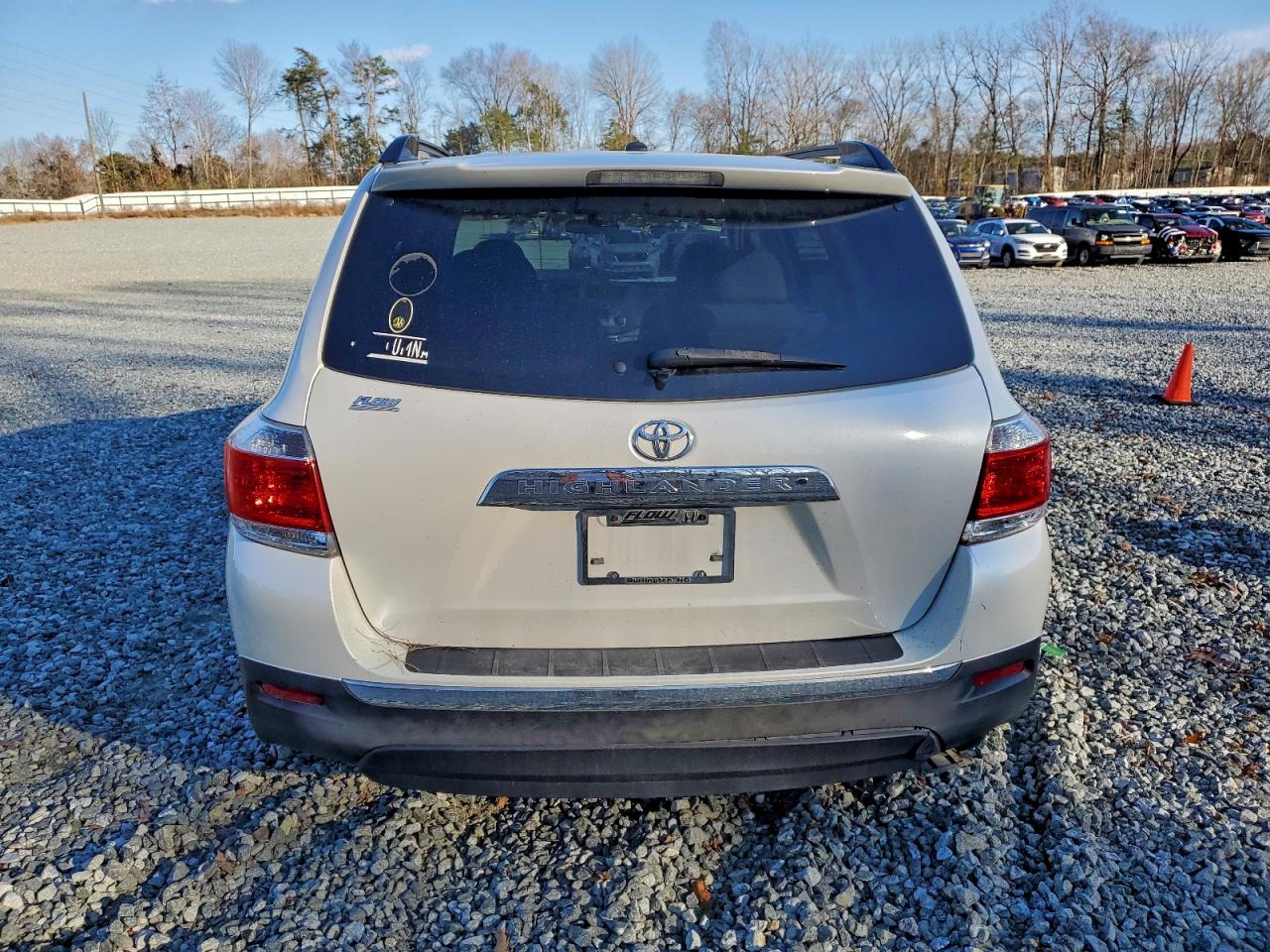 TOYOTA HIGHLANDER BASE