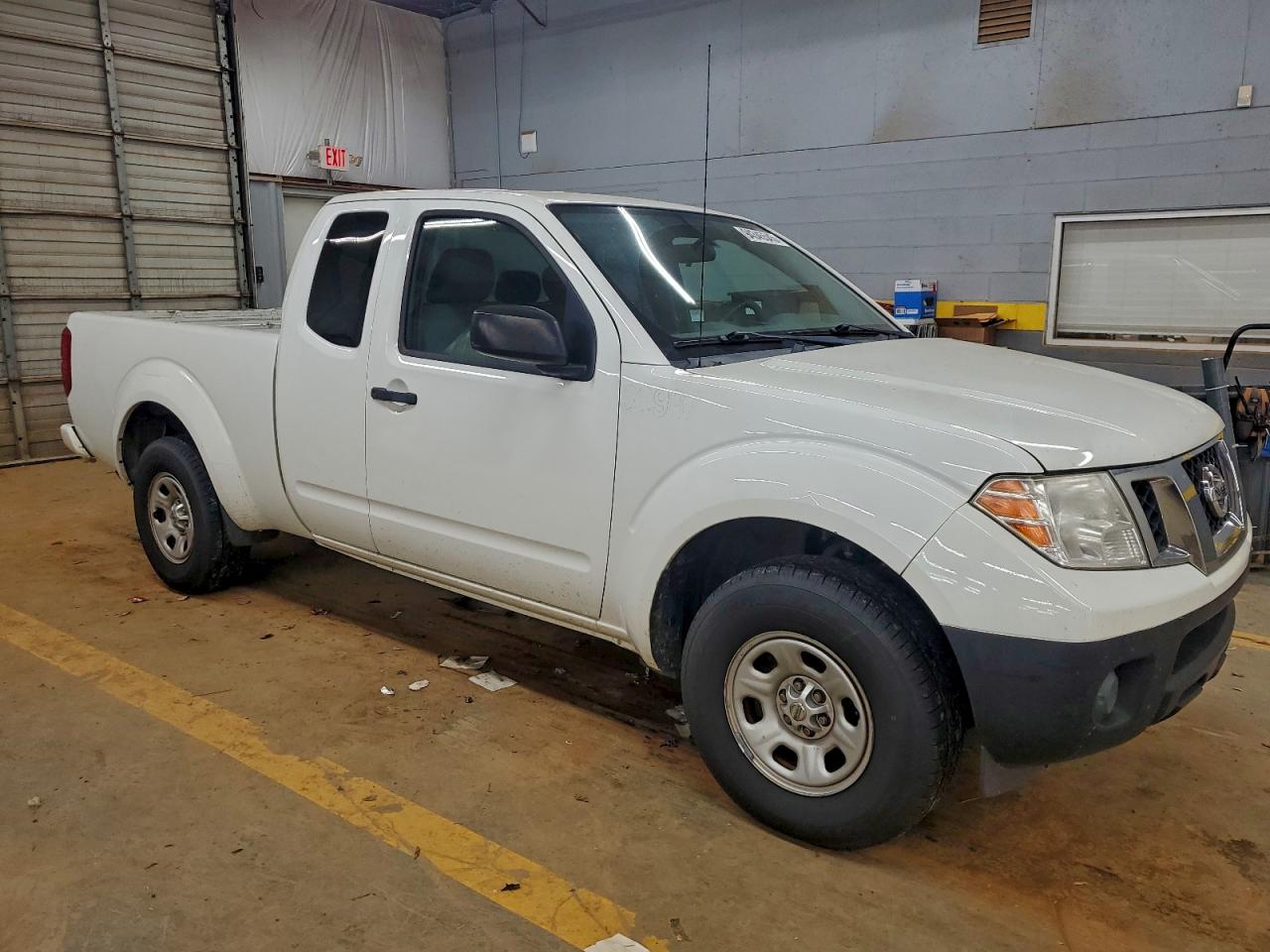 NISSAN FRONTIER S