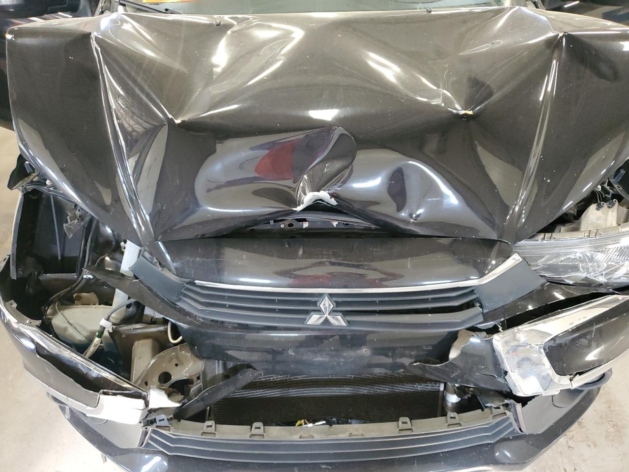 MITSUBISHI OUTLANDER ES