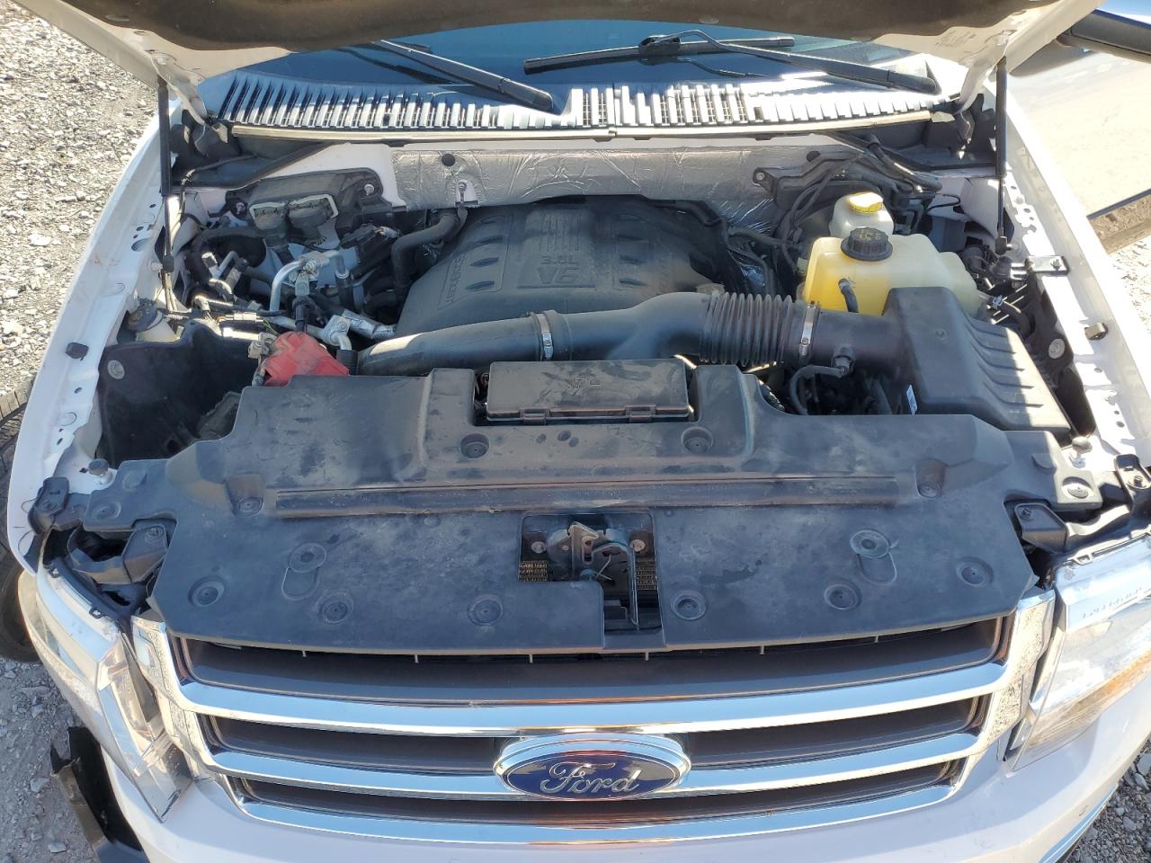 FORD EXPEDITION EL XLT