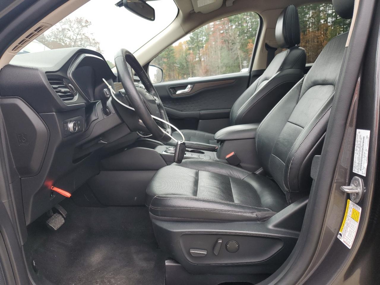 FORD ESCAPE TITANIUM