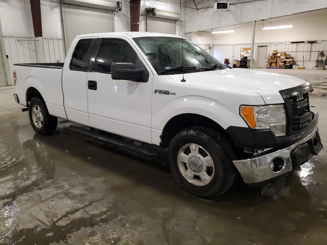 FORD F-150 SUPER CAB