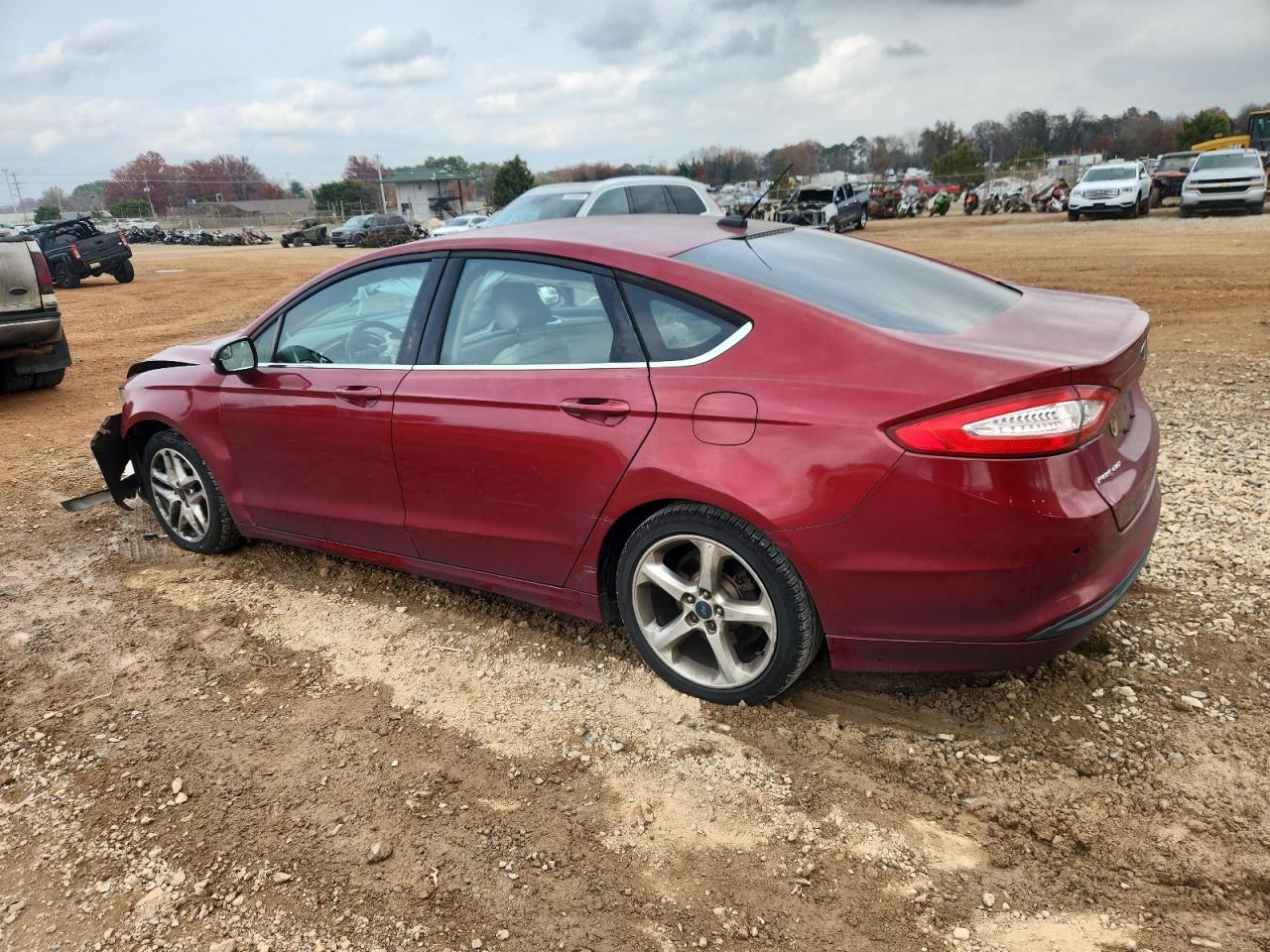 FORD FUSION SE