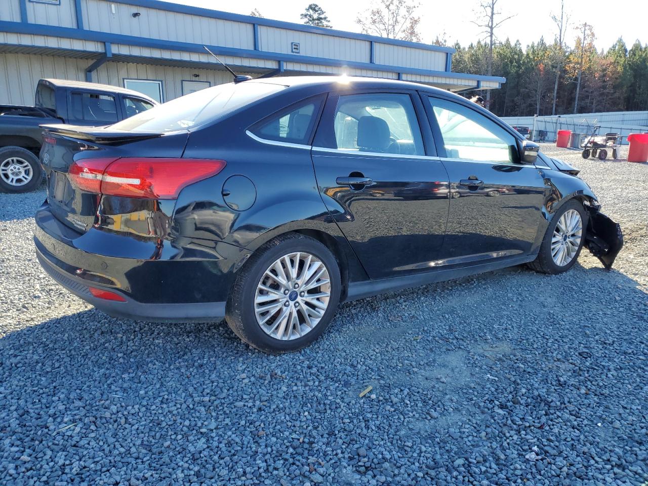 FORD FOCUS TITANIUM