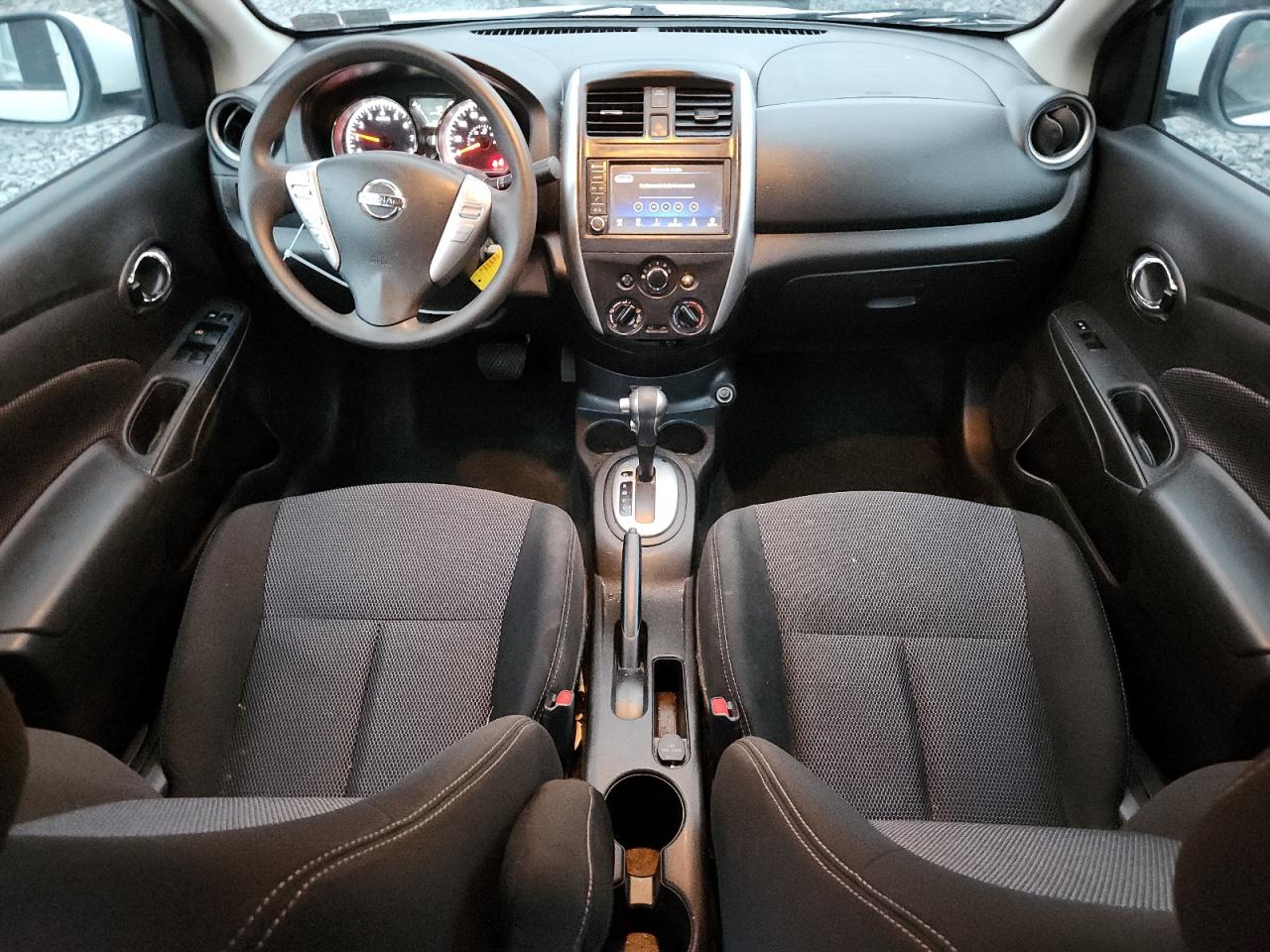 NISSAN VERSA S
