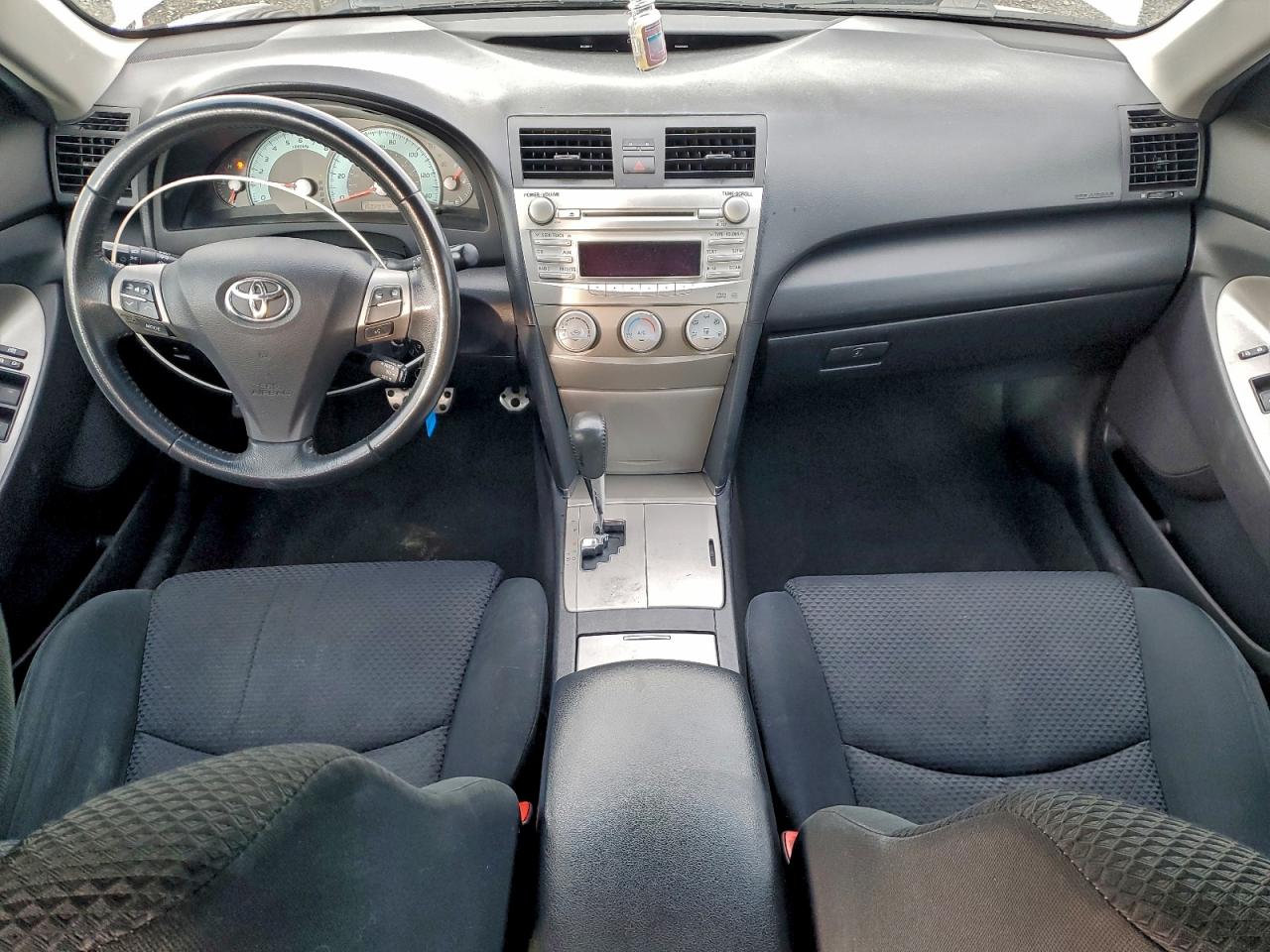 TOYOTA CAMRY BASE