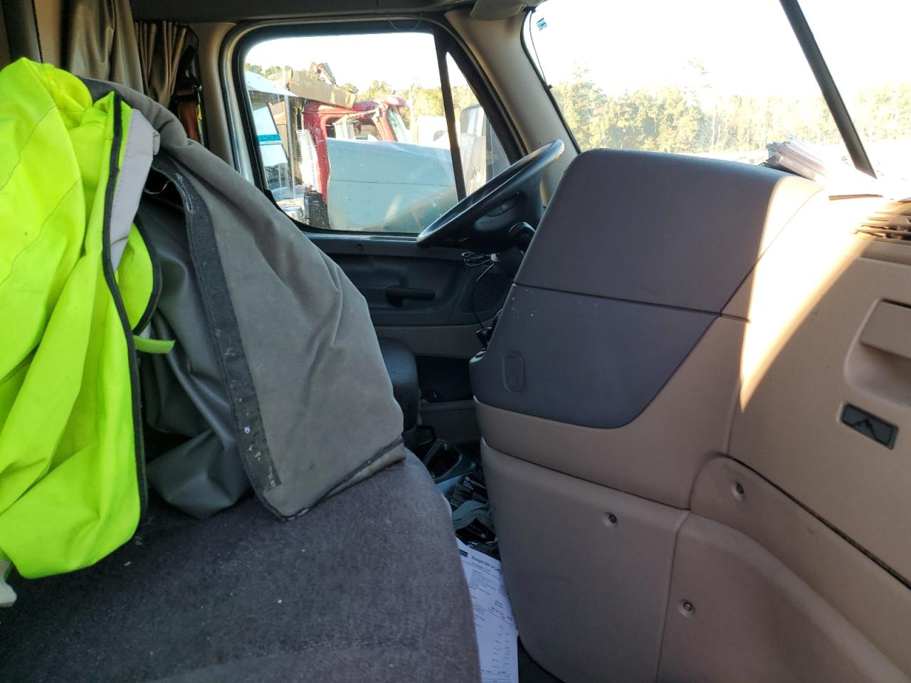 Lot #3284763533 2017 FREIGHTLINER CASCADIA 1