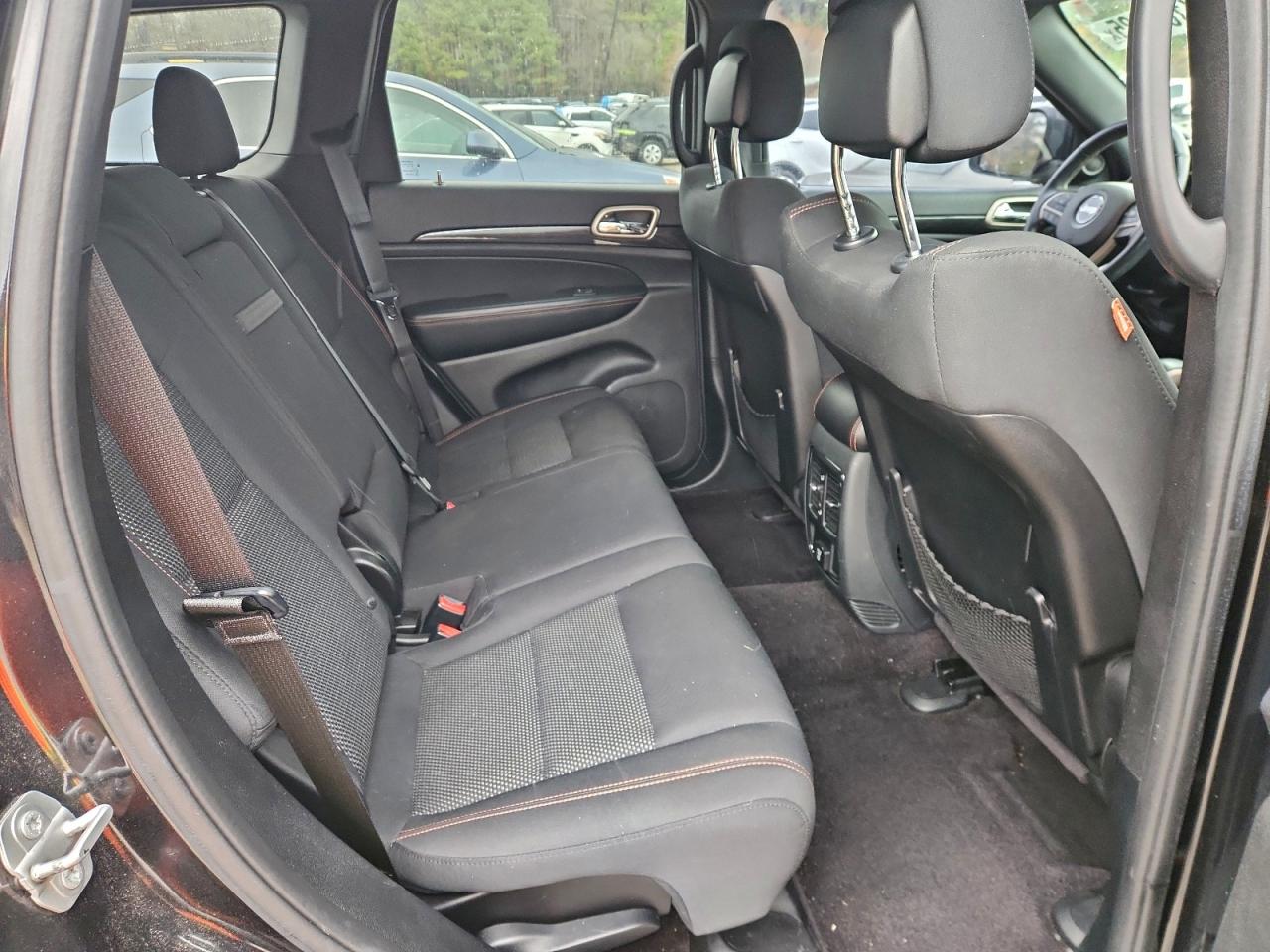 JEEP GRAND CHEROKEE LAREDO