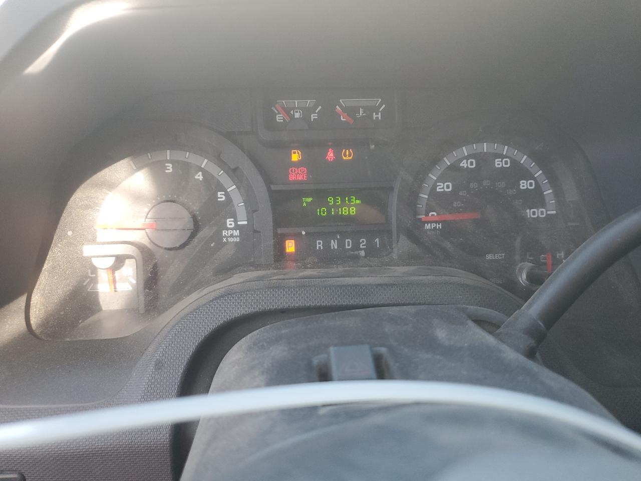 FORD ECONOLINE E250 VAN