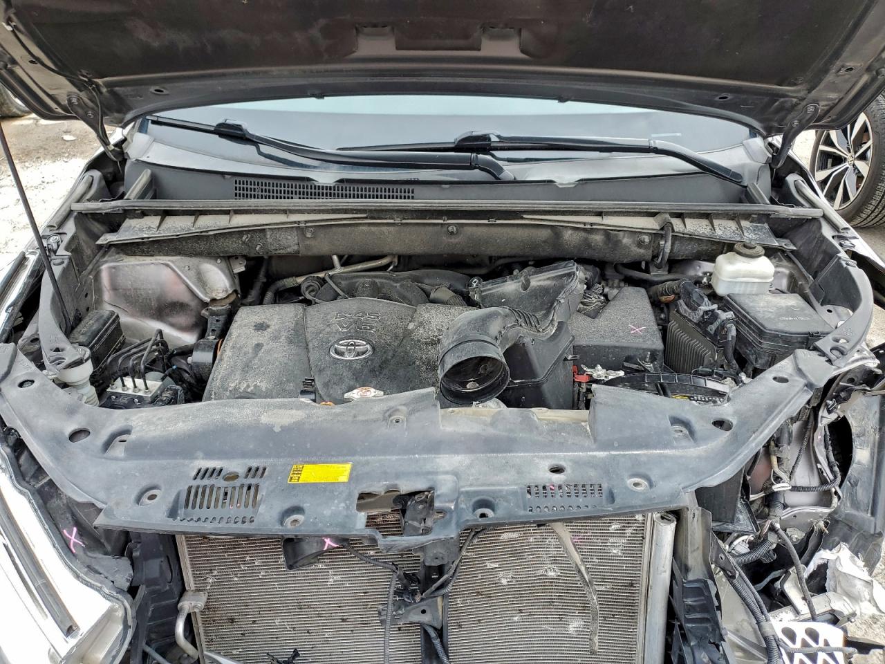 TOYOTA HIGHLANDER SE