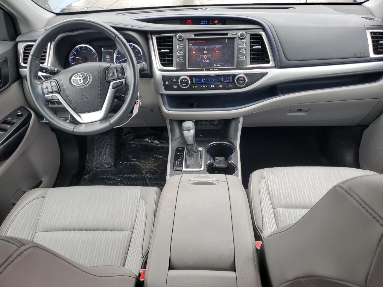 TOYOTA HIGHLANDER LE