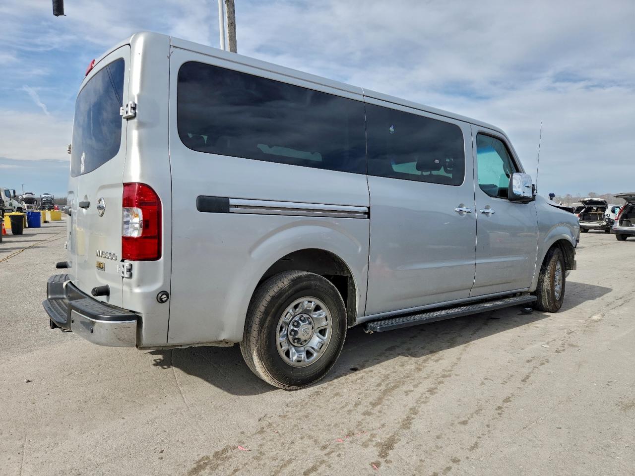 NISSAN NV3500 3500 S
