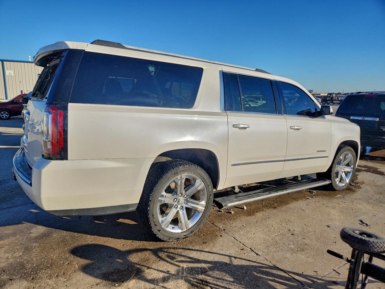 GMC YUKON DENALI