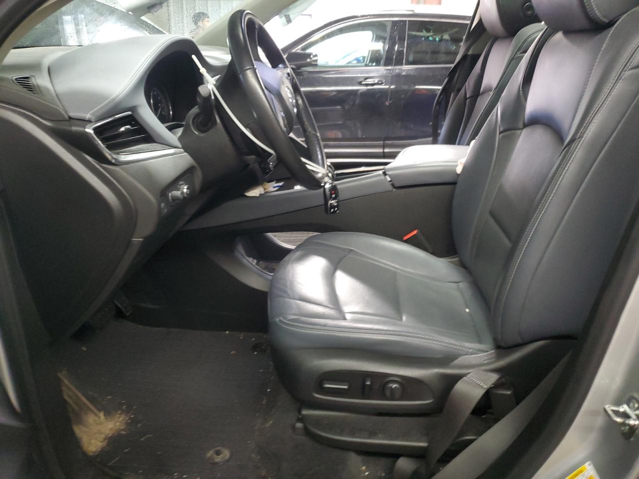 BUICK ENCLAVE ESSENCE