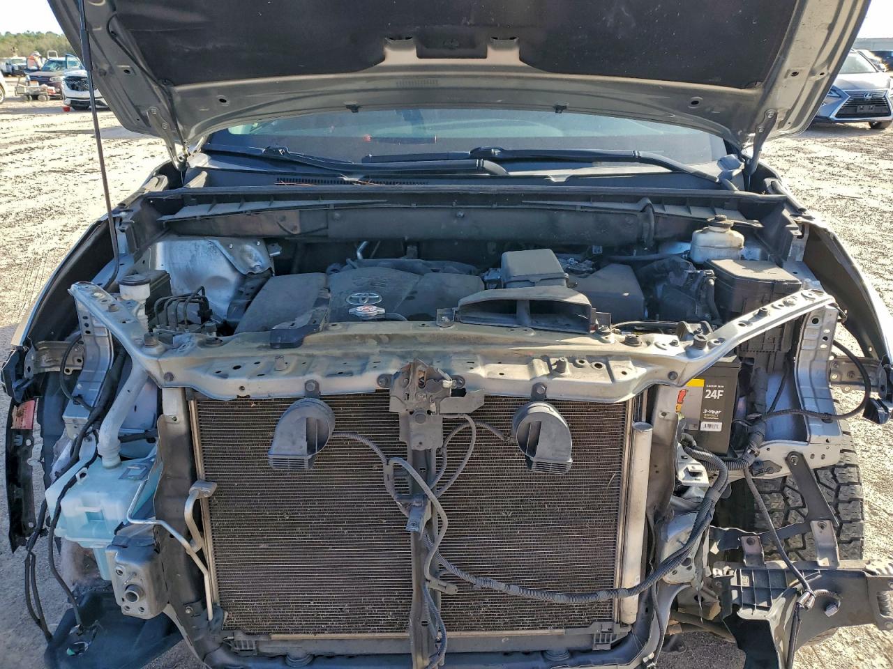 TOYOTA HIGHLANDER SE