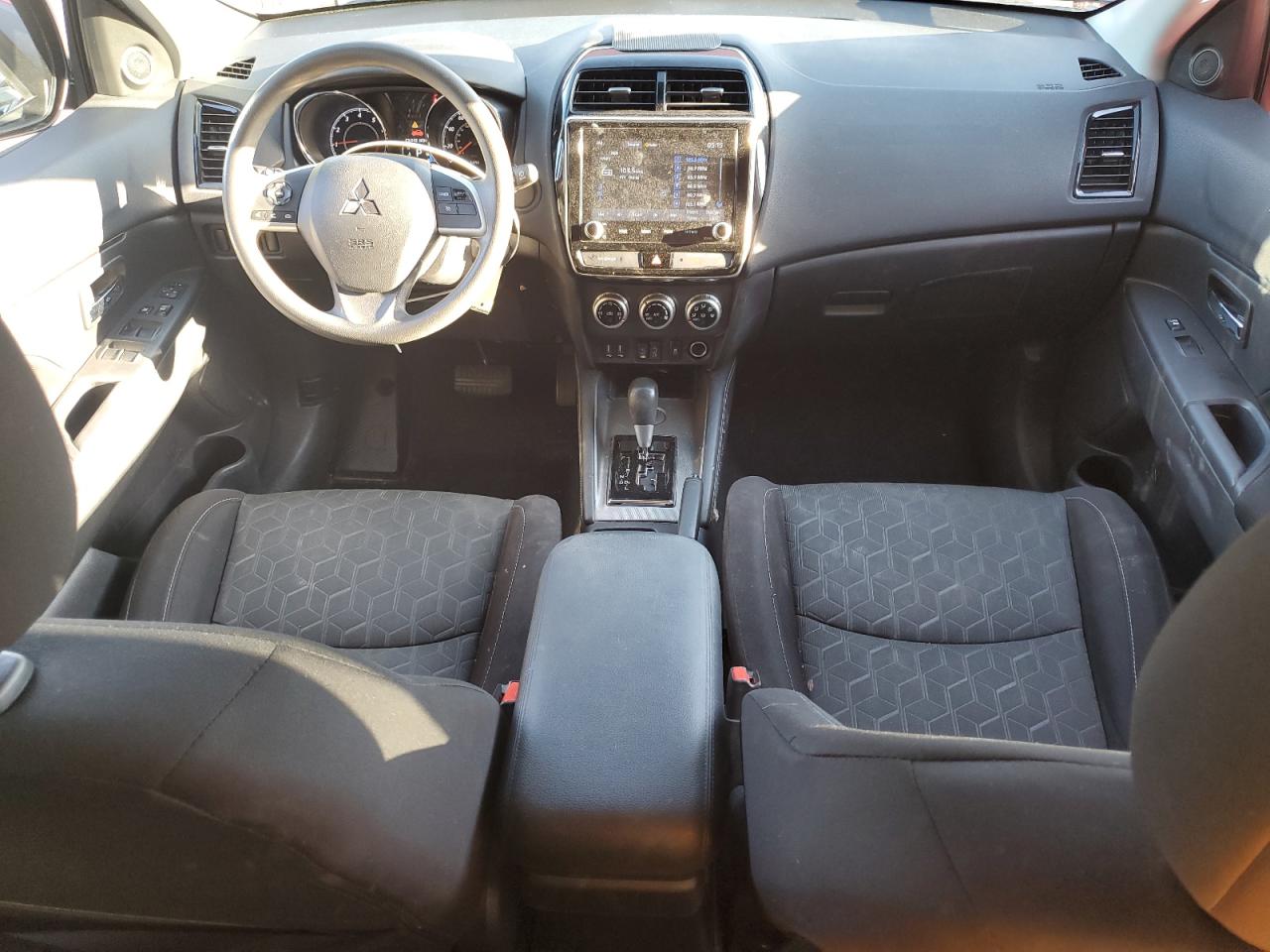 MITSUBISHI OUTLANDER ES