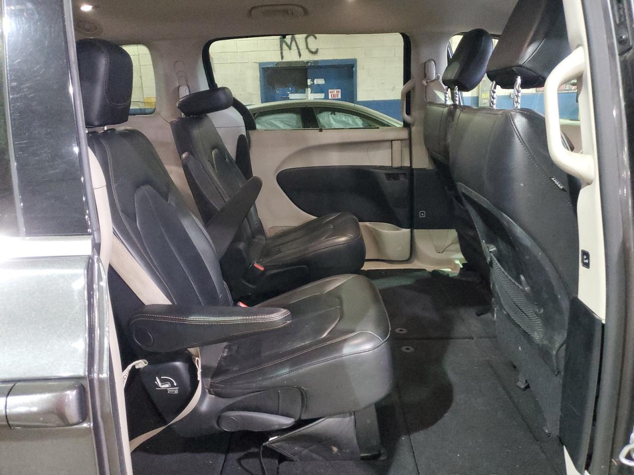 CHRYSLER PACIFICA TOURING L