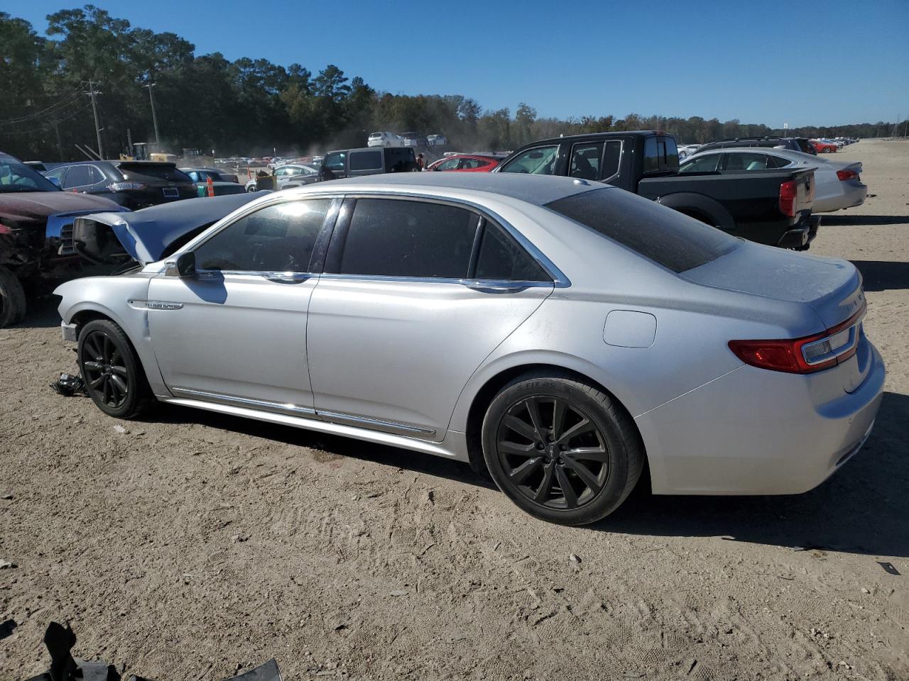 LINCOLN CONTINENTAL PREMIERE
