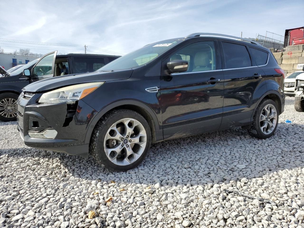 FORD ESCAPE TITANIUM