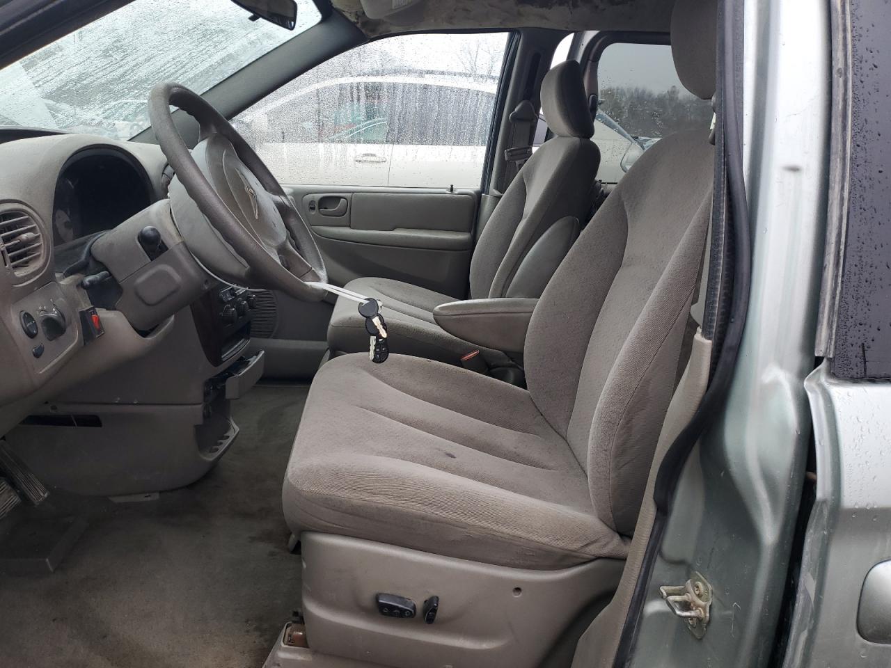 Lot #3296256457 2003 CHRYSLER TOWN & COU