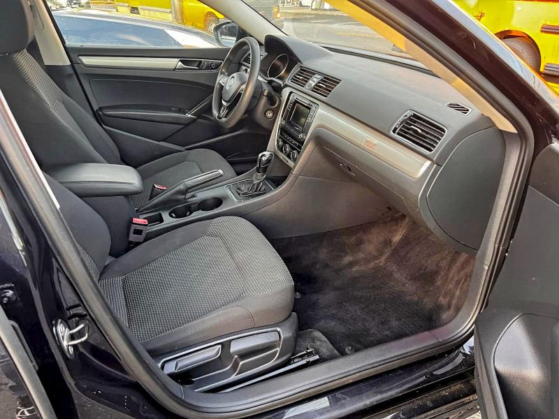 2017 VOLKSWAGEN PASSAT S #3294272892