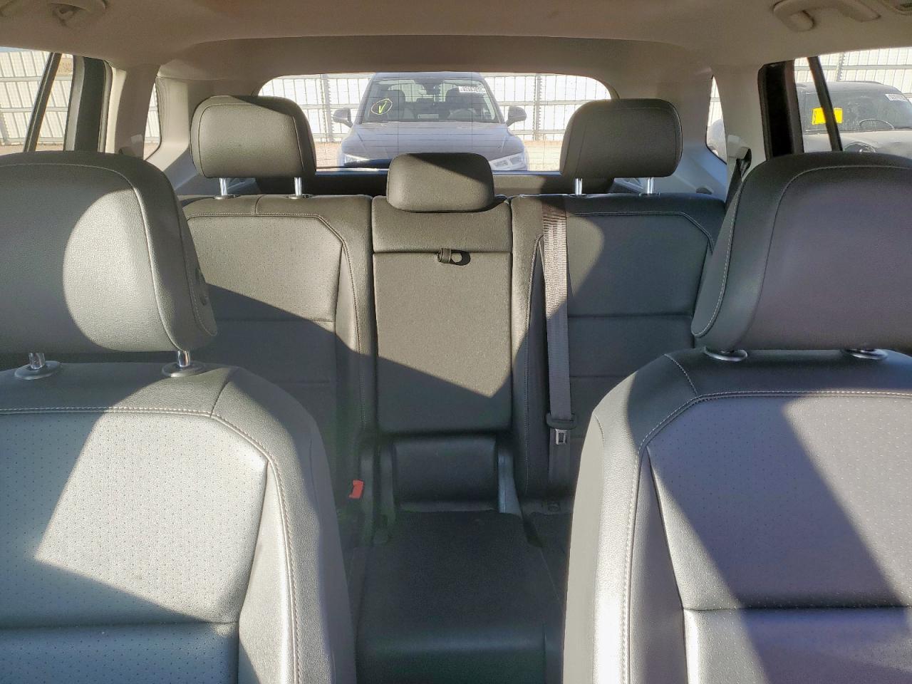 VOLKSWAGEN TIGUAN SE