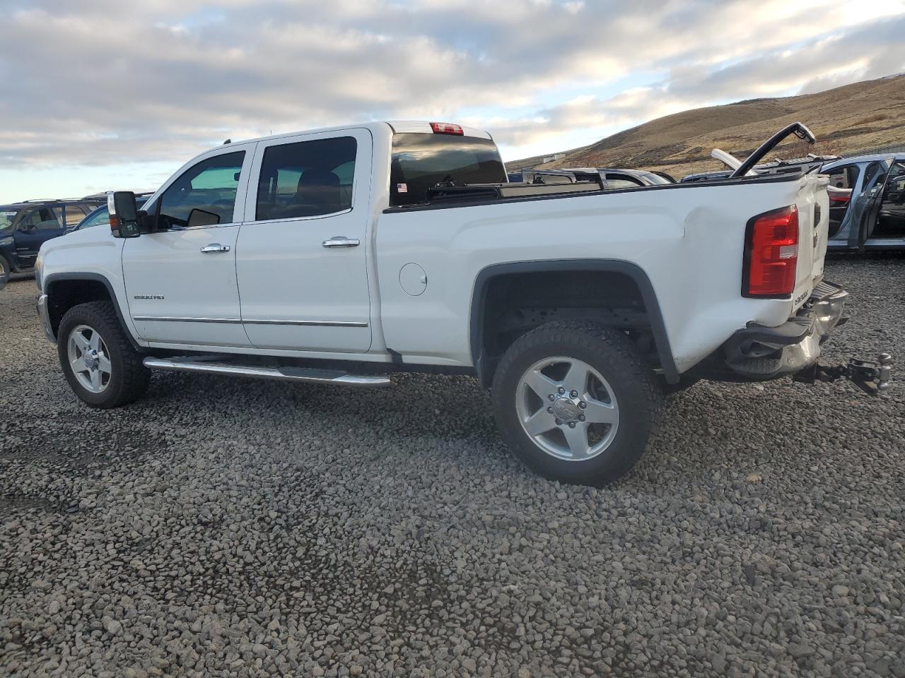 GMC SIERRA 1500 K2500 SLT