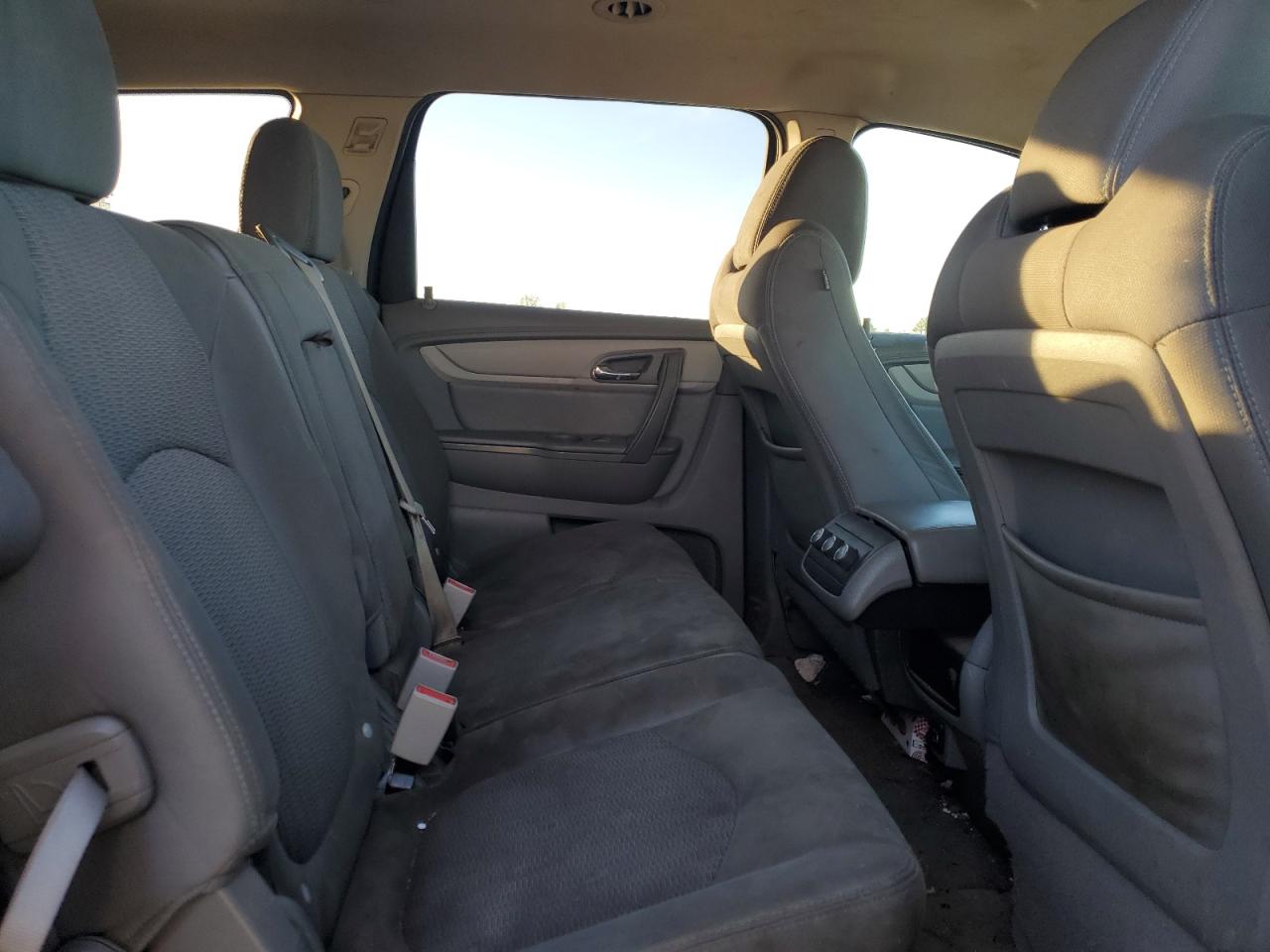 CHEVROLET TRAVERSE LS