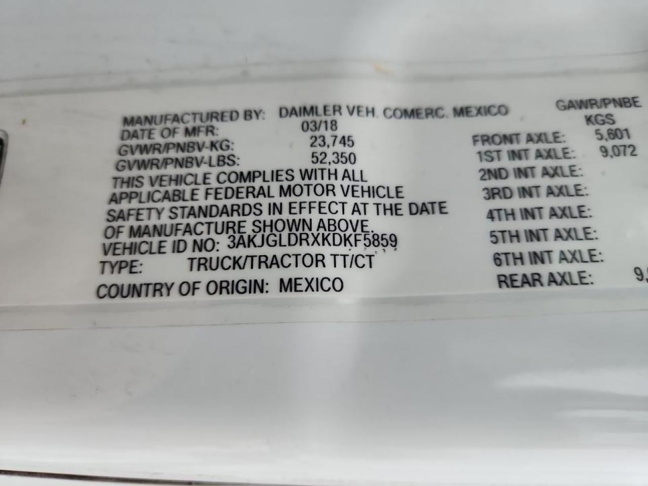 Lot #3285637316 2019 FREIGHTLINER CASCADIA 1