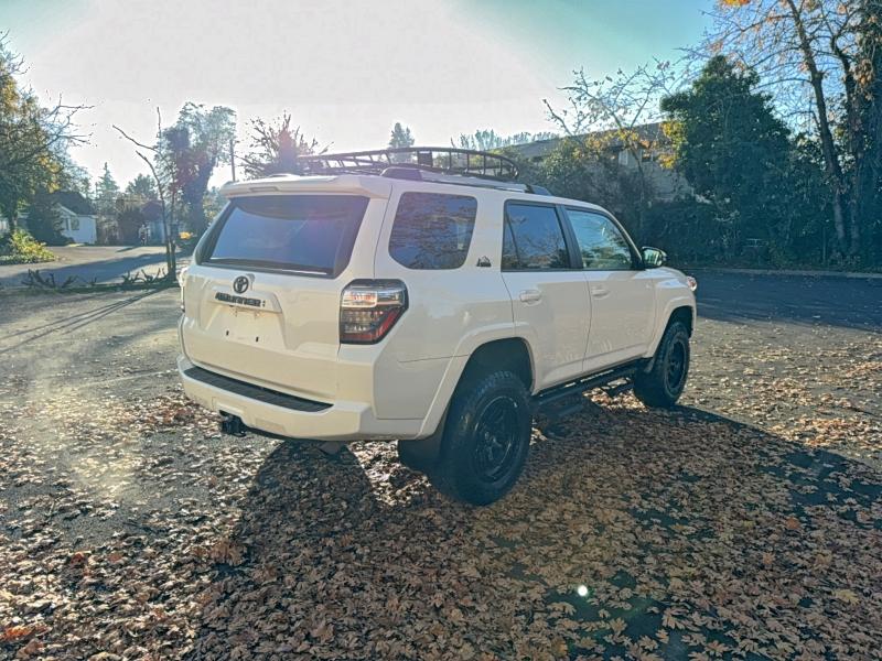 2022 TOYOTA 4RUNNER SR #3296212431