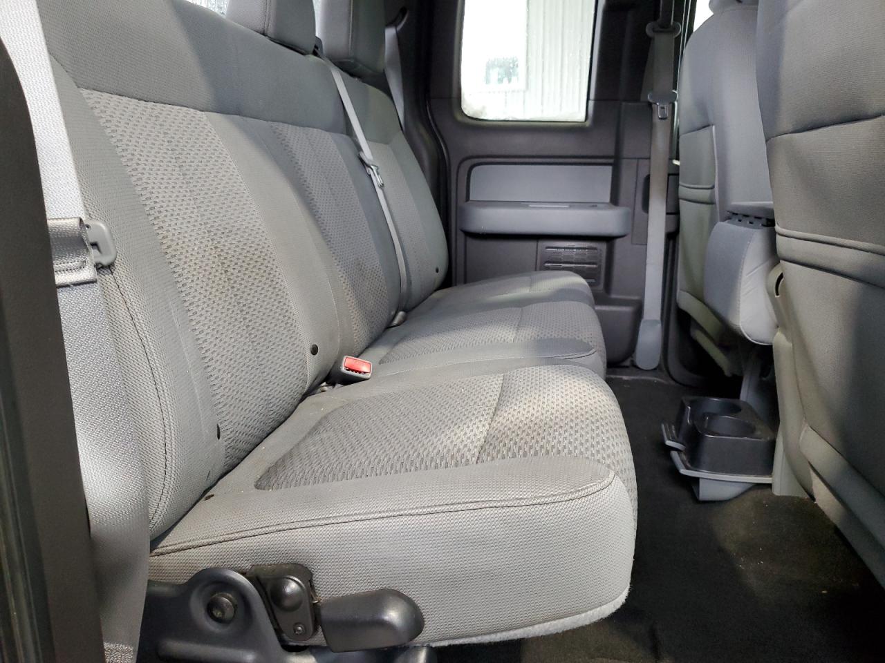 FORD F-150 SUPER CAB