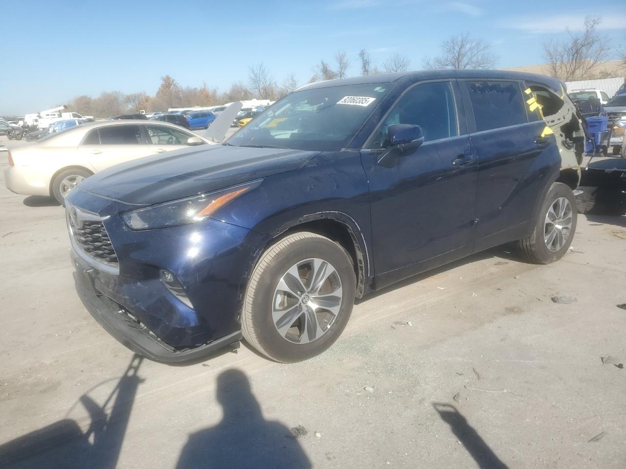 TOYOTA HIGHLANDER LE