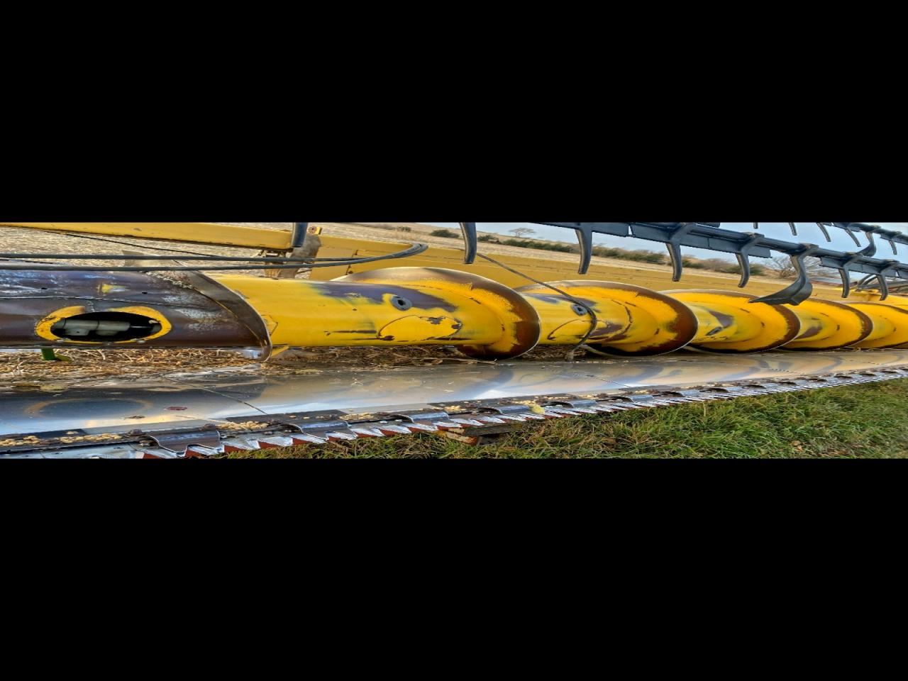 Lot #3301813335 2003 NEWHOLLAND 74C