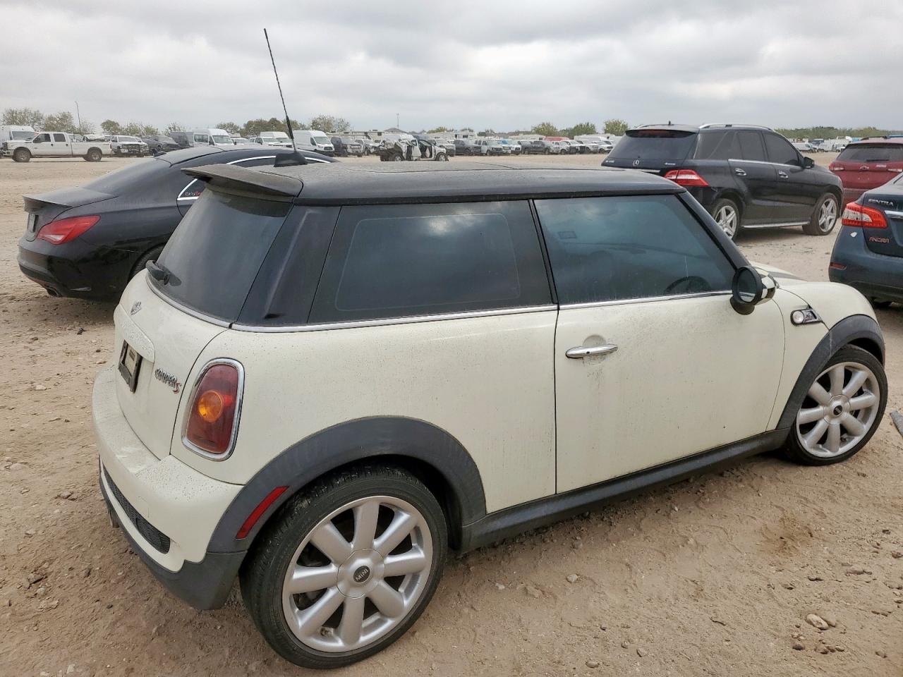 Lot #3296269422 2009 MINI COOPER S