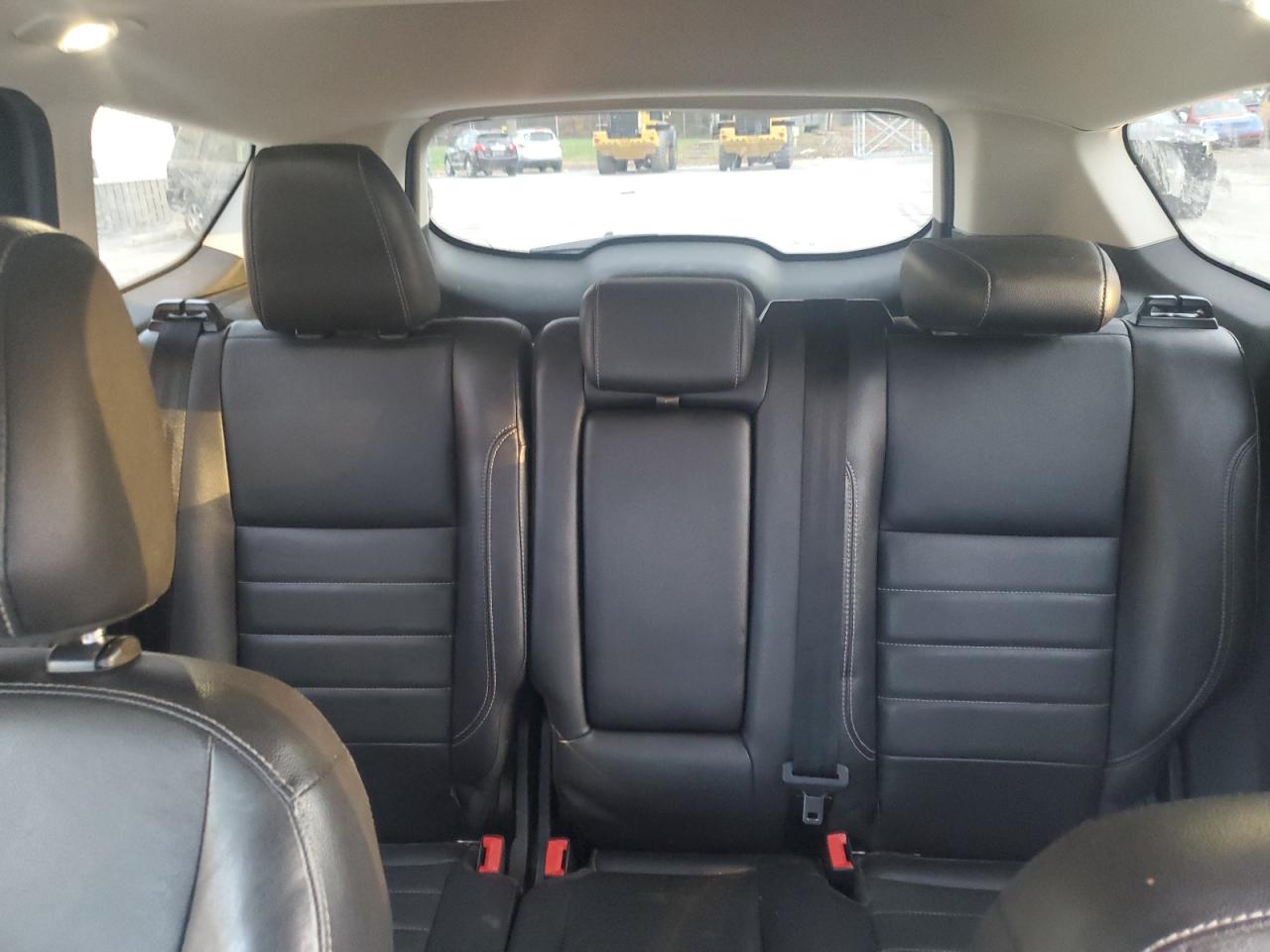 FORD ESCAPE TITANIUM