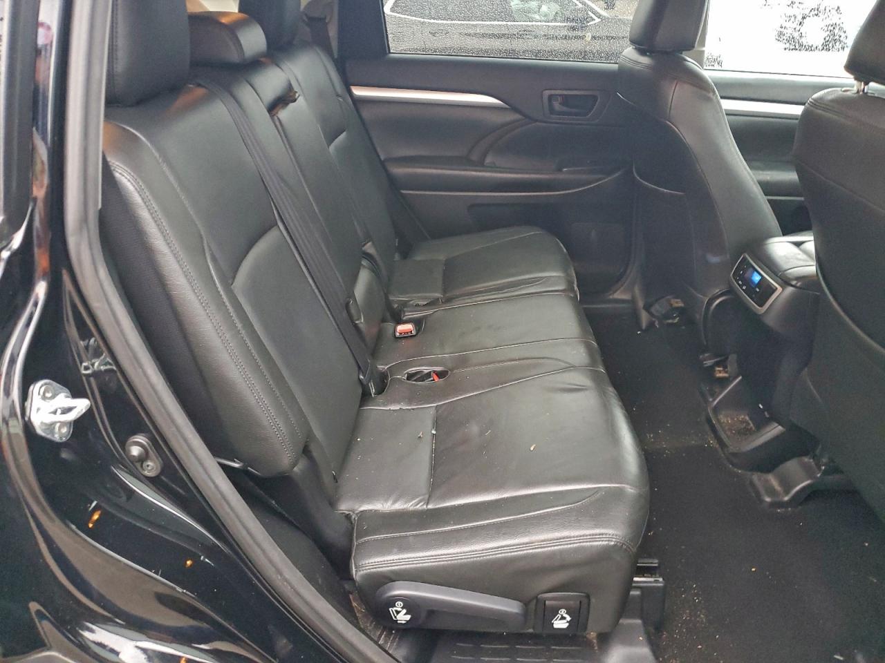 TOYOTA HIGHLANDER LE