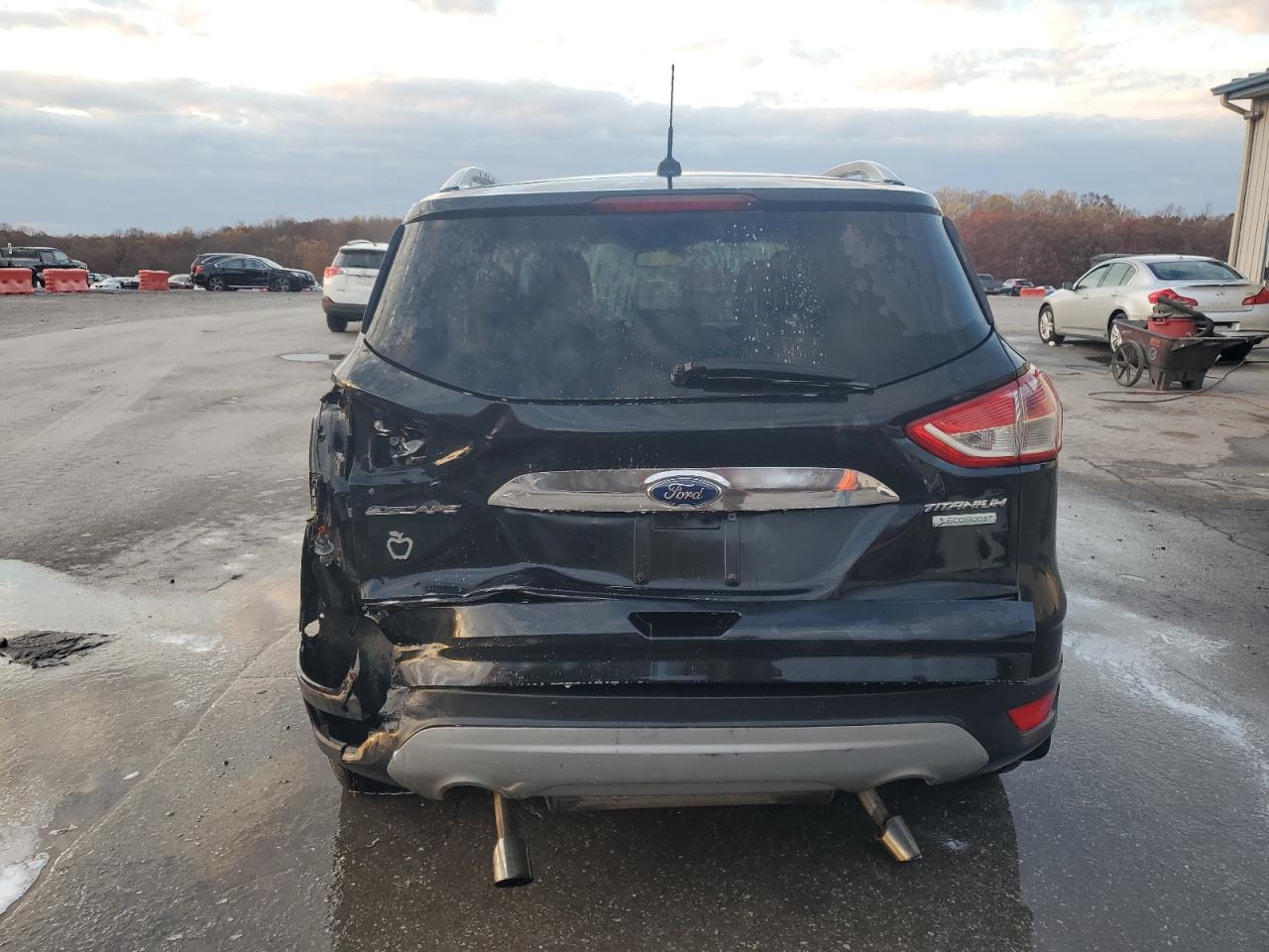 FORD ESCAPE TITANIUM