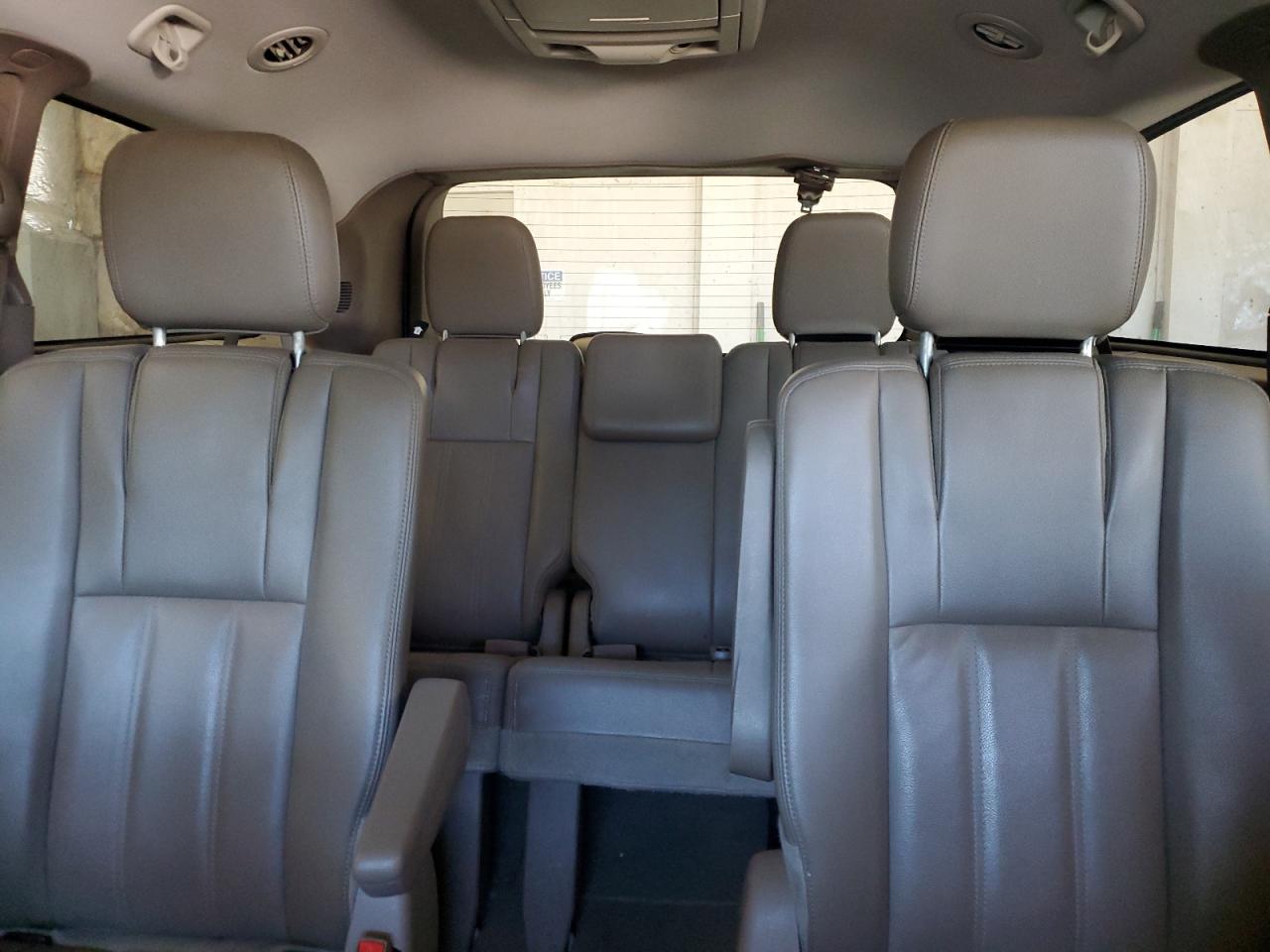 CHRYSLER TOWN & COUNTRY TOURING