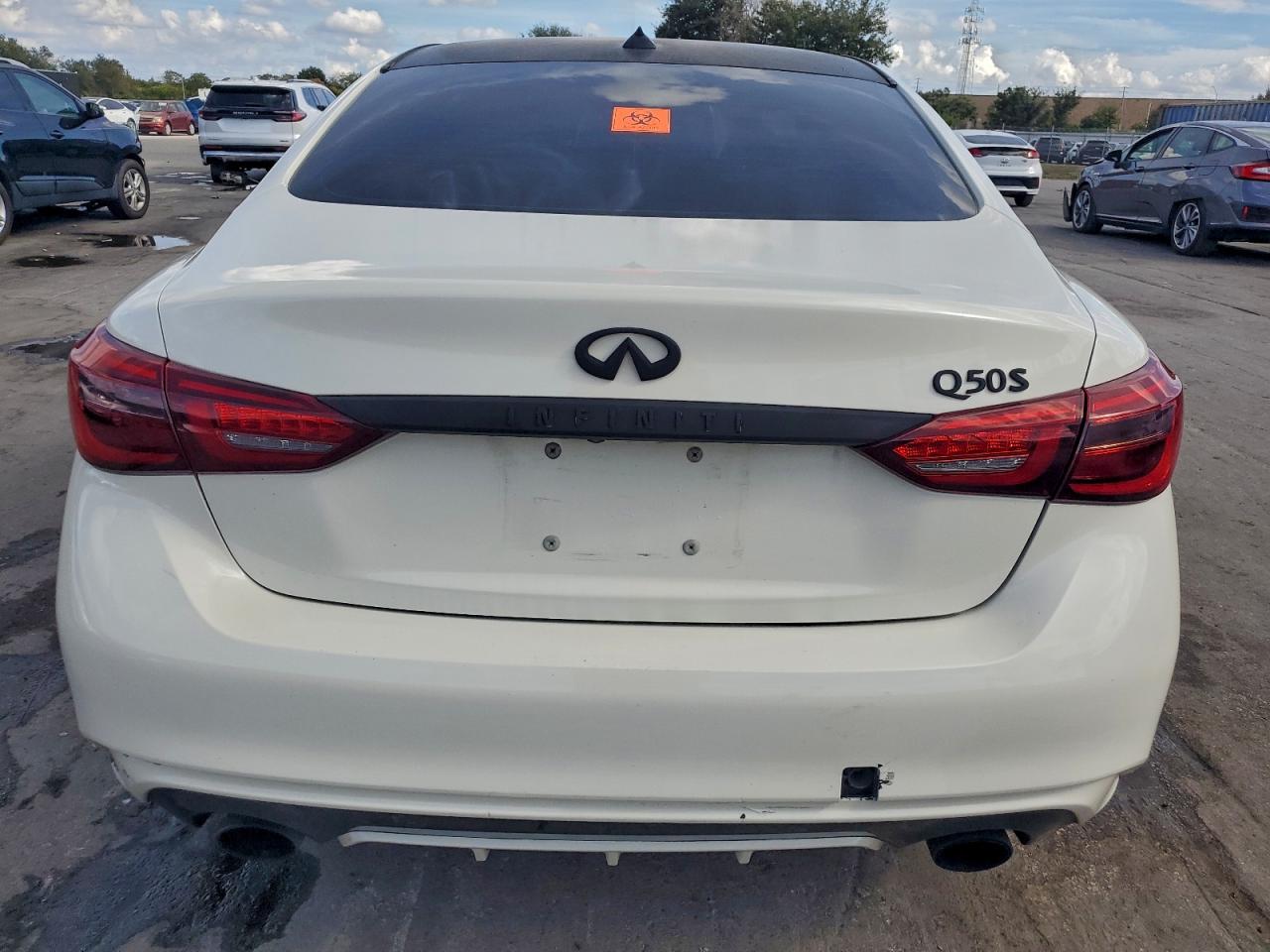 INFINITI Q50 LUXE