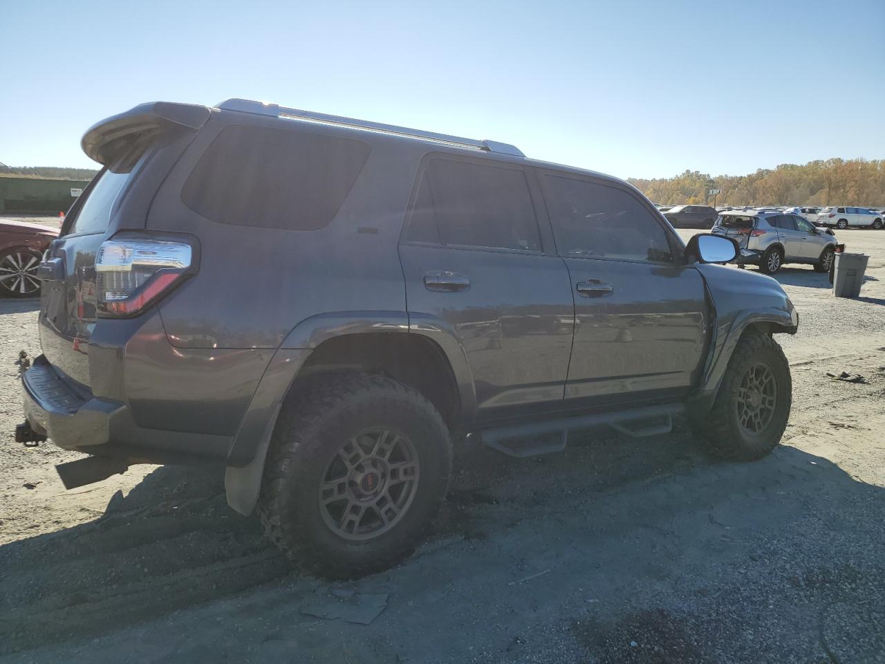 TOYOTA 4RUNNER SR5