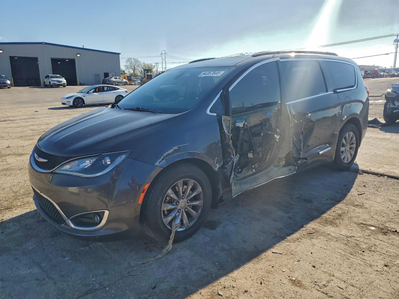 Lot #3297043548 2017 CHRYSLER PACIFICA T