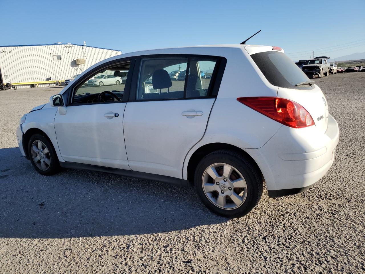 NISSAN VERSA S