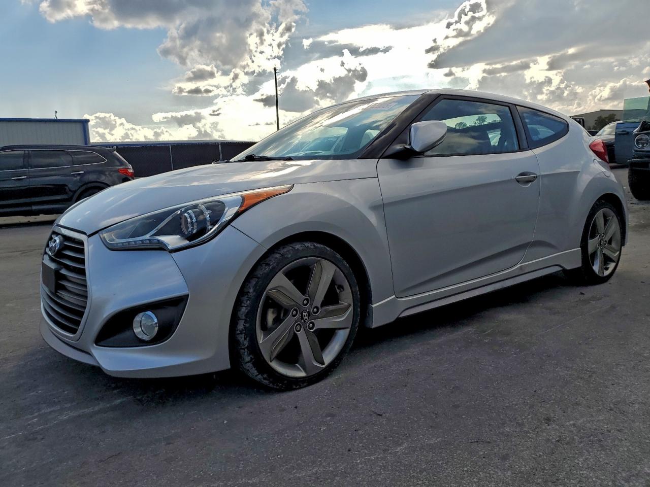 HYUNDAI VELOSTER TURBO