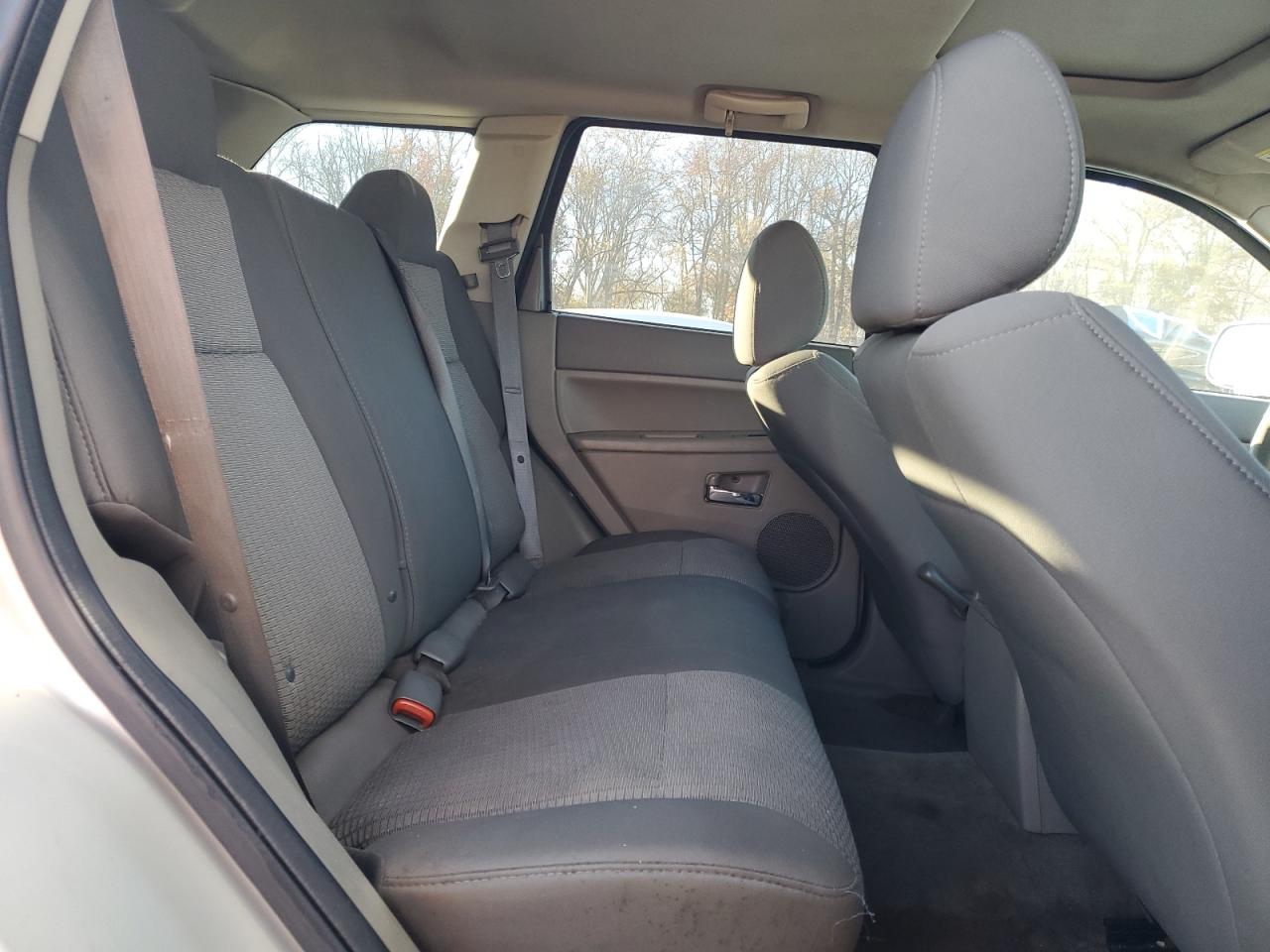 JEEP GRAND CHEROKEE LAREDO